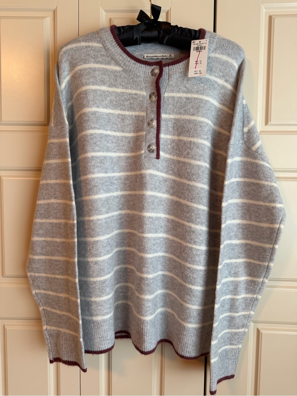 Abercrombie & Fitch Light Gray Striped Button-Neck Sweater Sz M